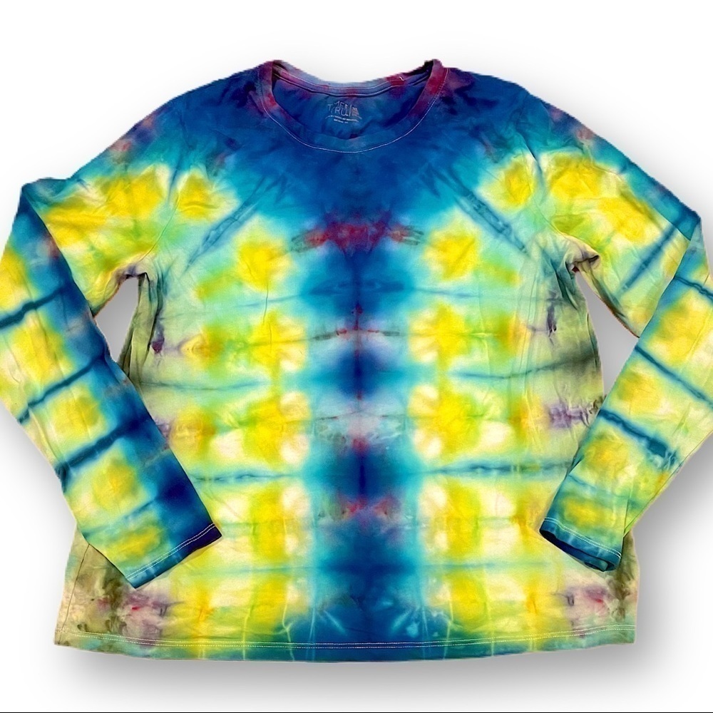 Tie dye long sleeve tshirt crew neck double spine electric women’s top XL